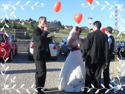Luftballons für das Brautpaar